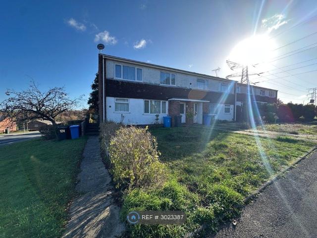 Apartment for rent in Alder Hills, Poole