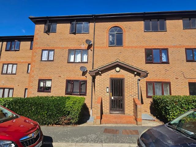 Studio for rent in Worcester Park Estate, Monks Orchard