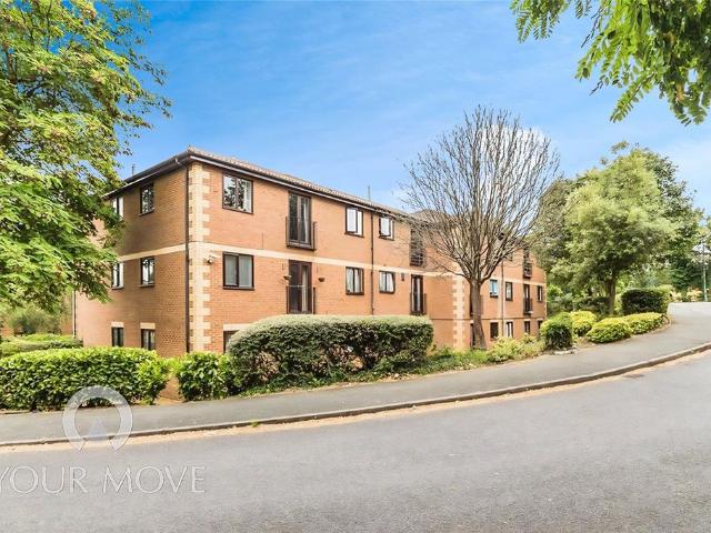 Apartment for rent in Worcester Park Estate, Monks Orchard