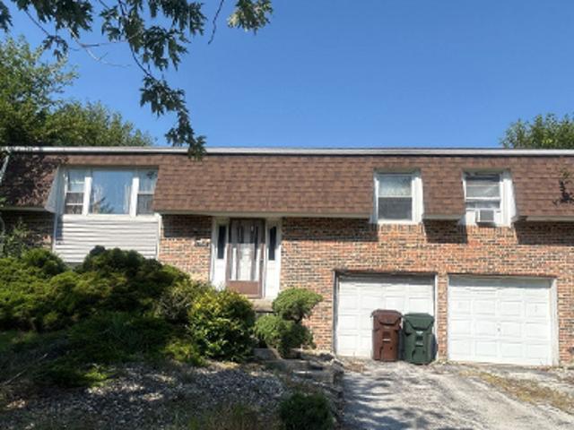 House for sale in Country Club Hills, Illinois