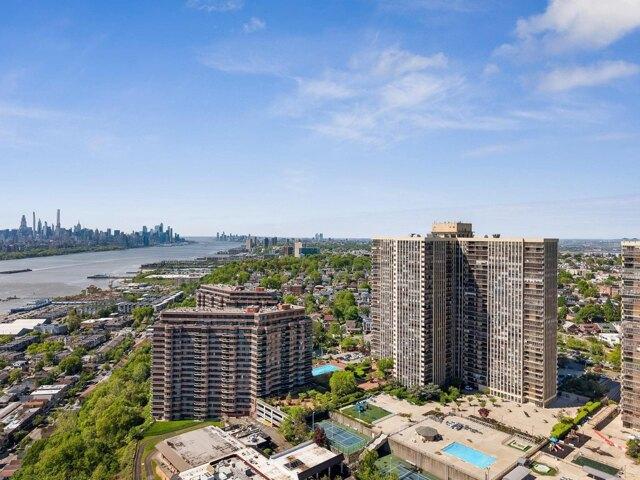 Condo for sale in Cliffside Park, New Jersey