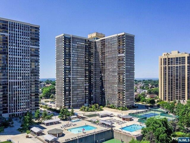 Condo for sale in Cliffside Park Condo for sale in Cliffside Park