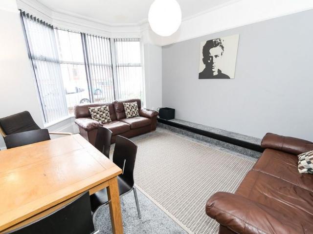 House for rent in Beckett Park, Headingley