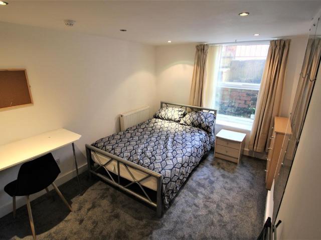 House for rent in Beckett Park, Headingley