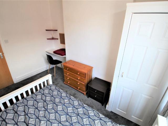 House for rent in Beckett Park, Headingley