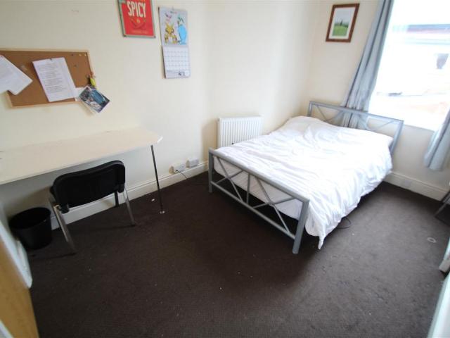 House for rent in Beckett Park, Headingley