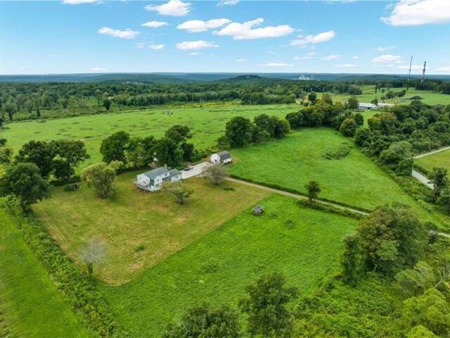 House for sale in North Stonington, Southeastern Connecticut Planning Region