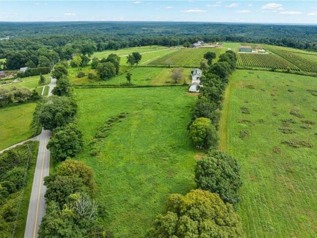 Land for sale in North Stonington, Southeastern Connecticut Planning Region