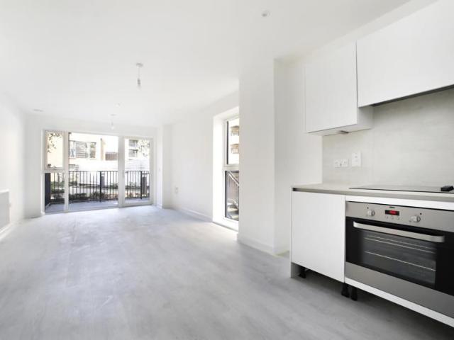 Apartment for rent in London Borough of Ealing, Greater London