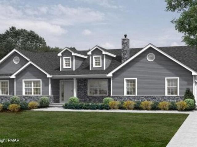 House for sale in Pocono Summit