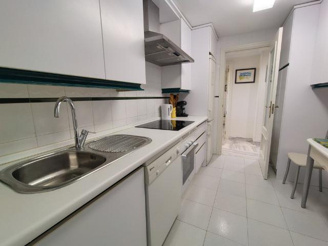 Apartamento en alquiler en La Alzambra, Marbella