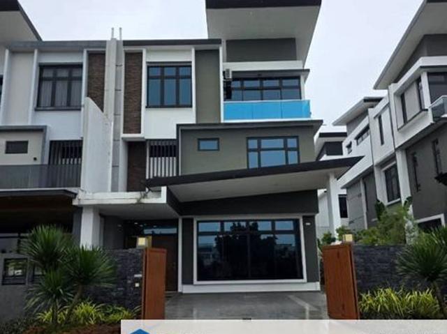 House for sale in Pulai, Bukit Ledang