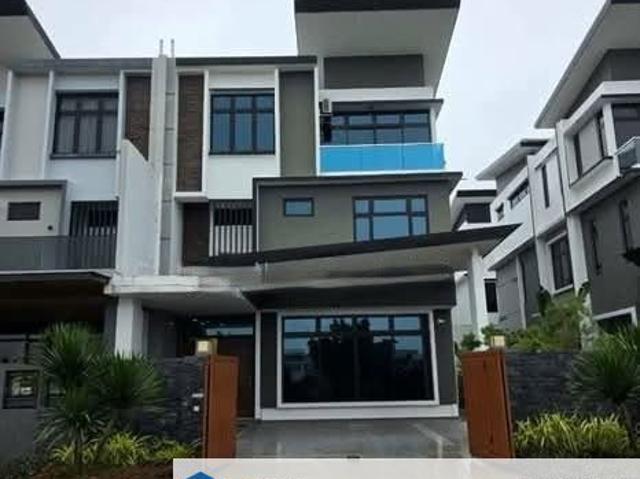 House for sale in Pulai, Bukit Ledang