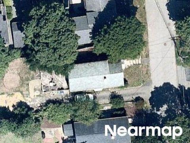 House for sale in Reading, Middlesex County