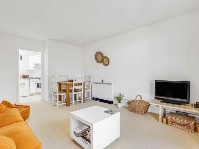 Apartment for rent in London Borough of Barnet, Greater London
