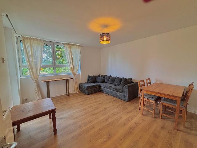 Apartment for rent in Southfields, Greater London