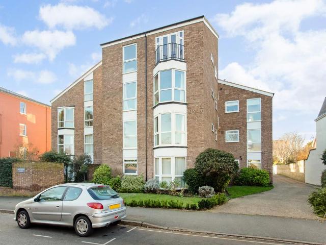 Apartment for rent in London Borough of Richmond upon Thames, Greater London