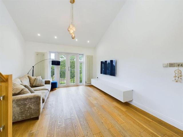 Apartment for rent in London Borough of Richmond upon Thames, Greater London