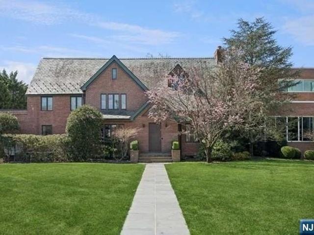 House for sale in West Englewood Park, Teaneck Township