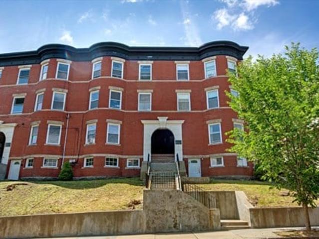 Apartment for rent in Brookline