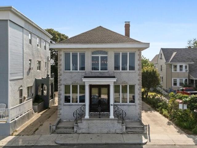 House for sale in Cottage Hill, Winthrop