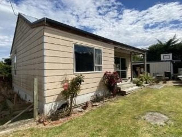 Apartment for rent in Winton, Southland