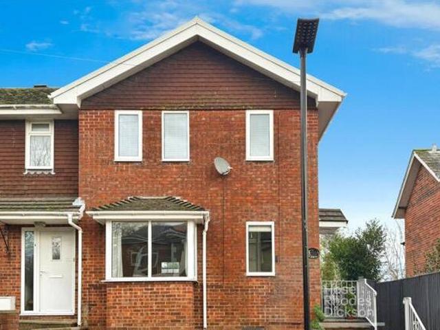 House for sale in Oakfield, Ryde