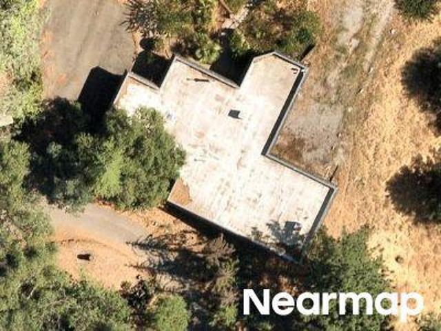 House for sale in Redding
