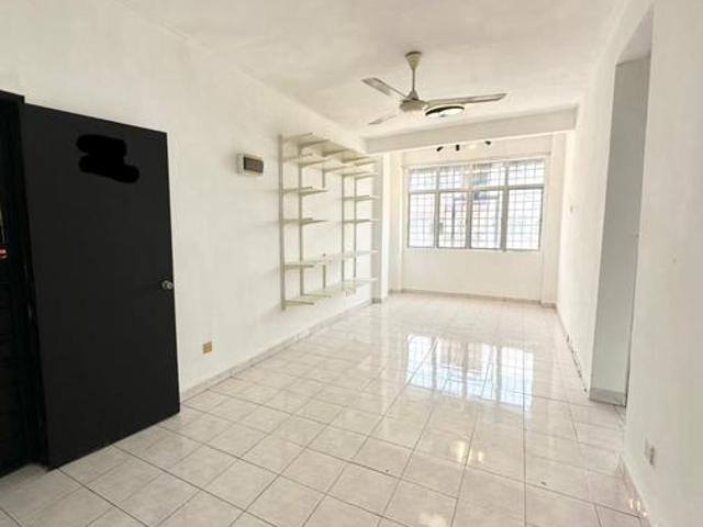 Apartment for sale in Kajang, Langat
