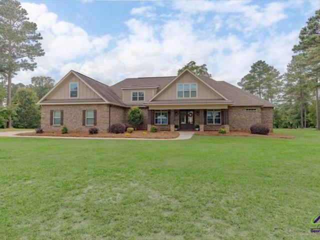 House for sale in Perry