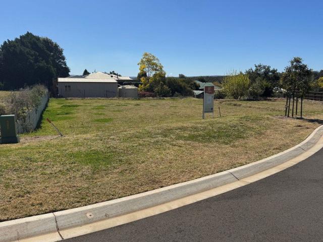 Land for sale in Highfields, Queensland