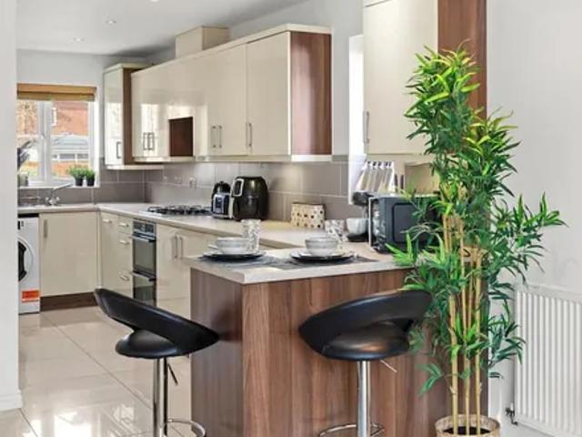House for rent in Bromborough, Wirral