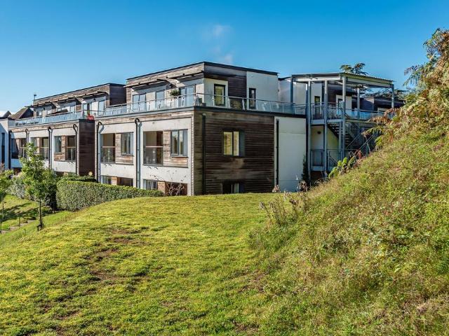 Apartment for rent in Fole, Surrey