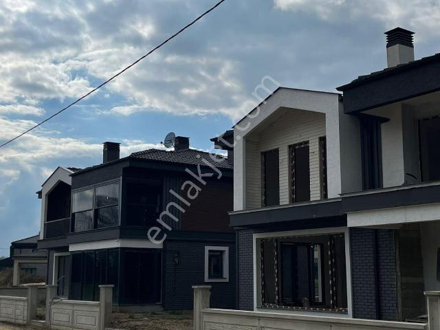 Bolu Merkez içerisinde satılık Villa