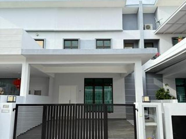 Terraced House for rent in Malaka