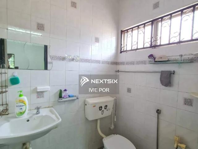 Warehouse for rent in Zon Perindustrian Bebas Telok Panglima Garang, Teluk Panglima Garang