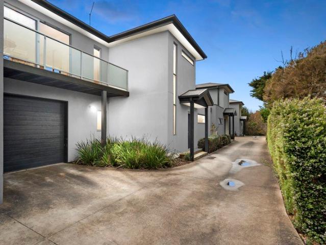 Townhouse for rent in Camerons Creek, Victoria