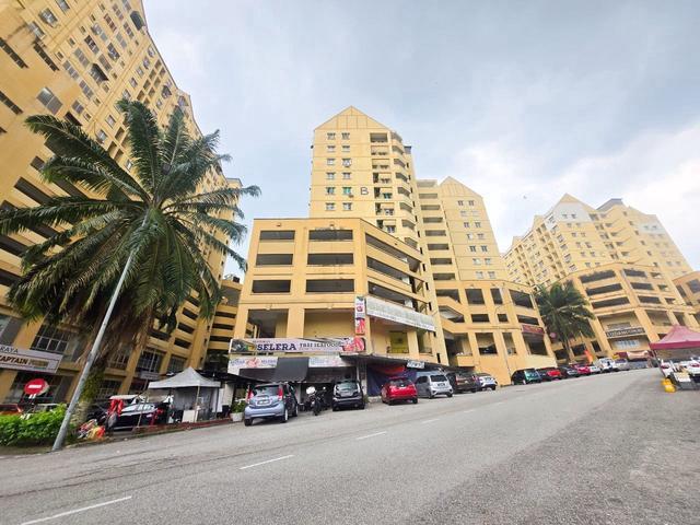 Serviced Residence for sale in Langat, Selangor