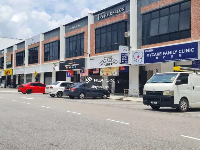 Warehouse for rent in Petaling, Alam Impian