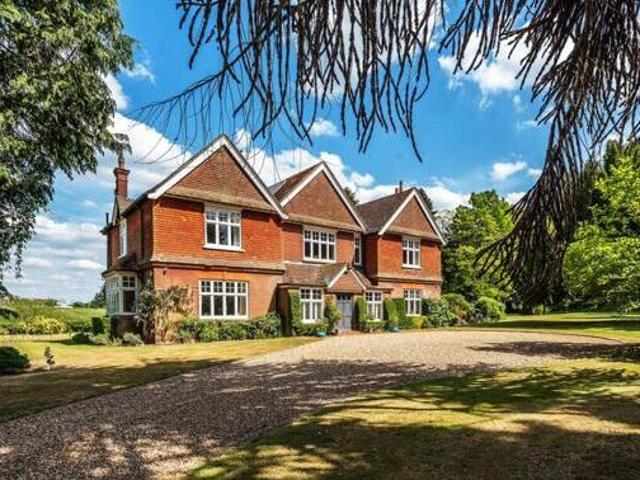House for sale in Fole, Surrey