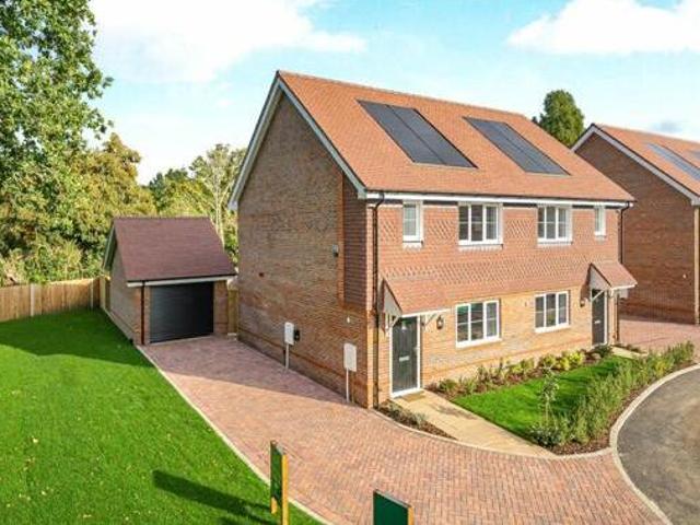 House for sale in Fole, Surrey