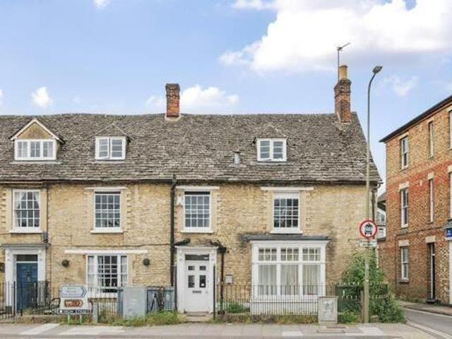House for sale in Witney, West Oxfordshire