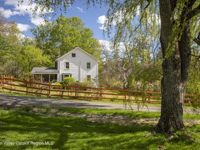 House for sale in Bearsville, New York