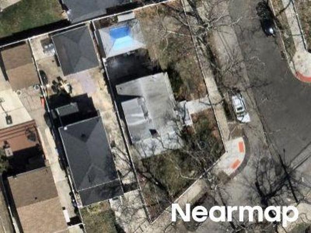 House for sale in Queens, Arverne