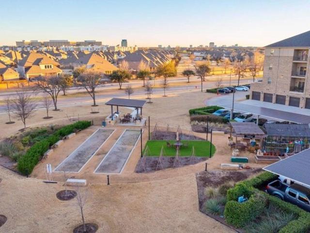 Condo for sale in Farmers Branch, Texas