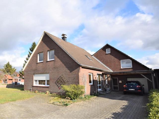 Villa kaufen in Uttel, Wittmund