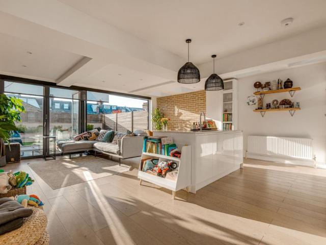 House for rent in Clapham Junction, Greater London
