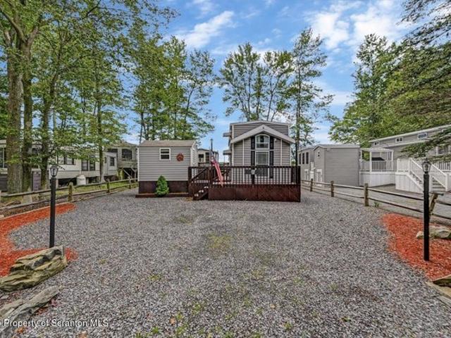 House for sale in Newfoundland, Pennsylvania