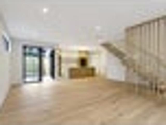Townhouse for rent in Days Bay, Wellington