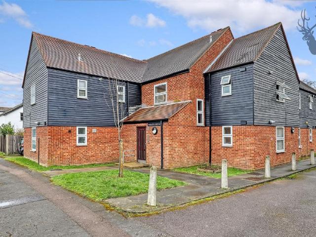 Studio for rent in Debden Green, Epping